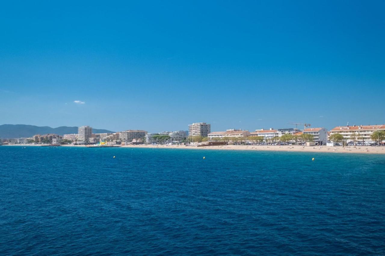 Hotel Mileade Mediterranee - Port-Frejus Exterior photo