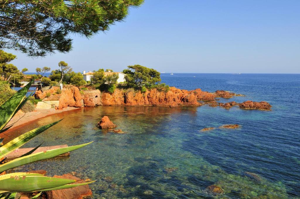 Hotel Mileade Mediterranee - Port-Frejus Exterior photo